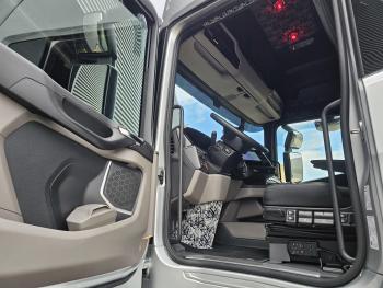 Scania R460 4x2 / RETARDER / FULL AIR / 2 TANKS